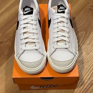 Nike blazer 7.5